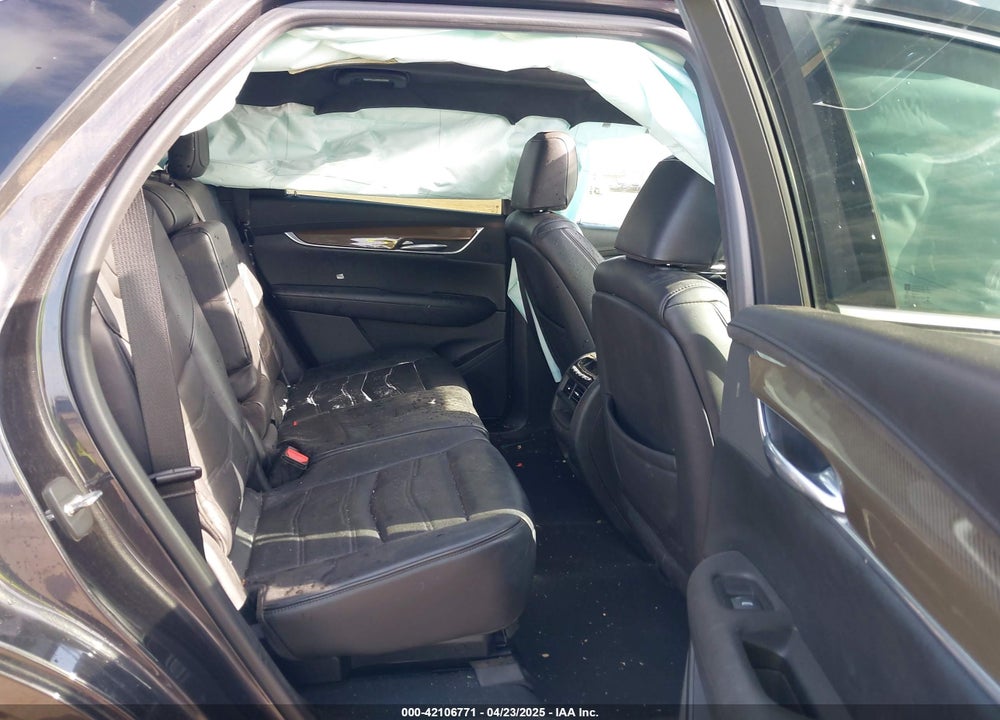 2017 CADILLAC XT5 VIN: 1GYKNFRS5HZ122758