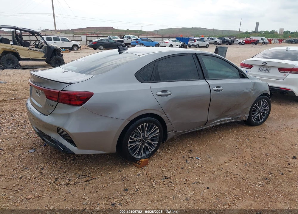 2024 KIA FORTE VIN: 3KPF54AD5RE781672