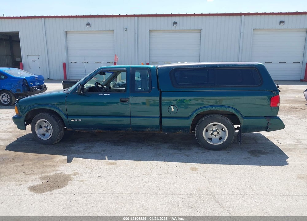 1997 CHEVROLET S-10 LS FLEETSIDE VIN: 1GCCS19X4V8120776