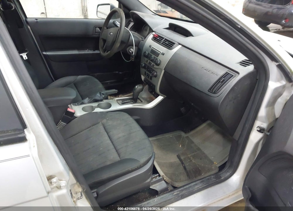 2011 FORD FOCUS VIN: 1FAHP3FN1BW120916