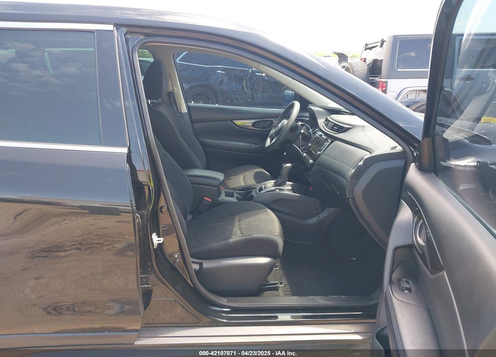 2019 NISSAN ROGUE VIN: 5N1AT2MT8KC783237