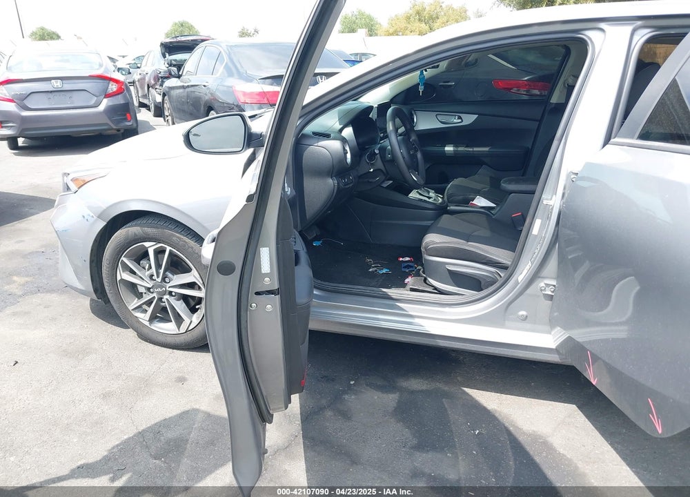 2024 KIA FORTE LXS VIN: 3KPF24AD1RE748029