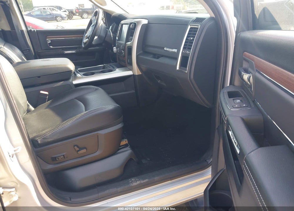 2016 RAM 1500 LAIE VIN: 1C6RR7NT1GS121456