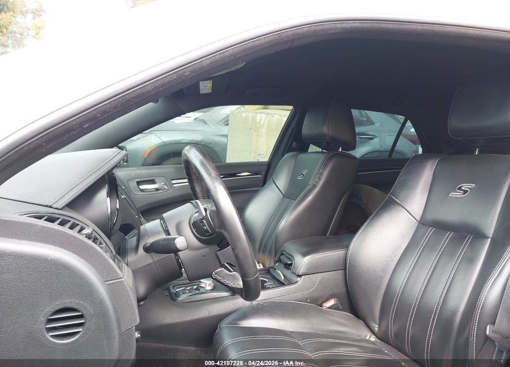 2018 CHRYSLER 300 S VIN: 2C3CCABG4JH285727