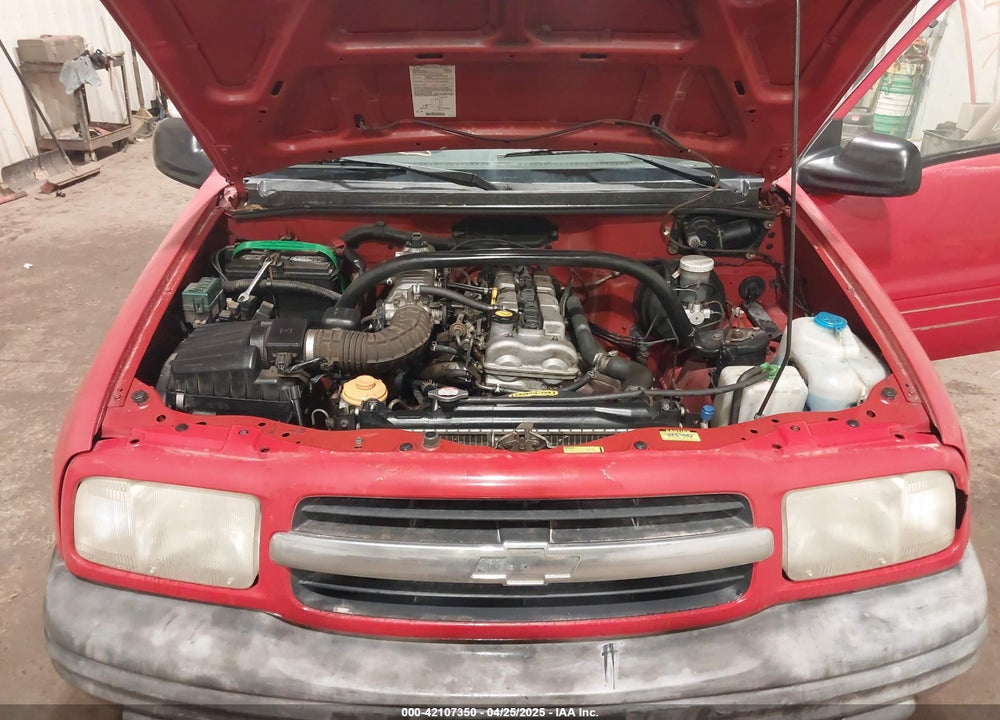 2001 CHEVROLET TRACKER HARD TOP BASE VIN: 2CNBJ13C116953953