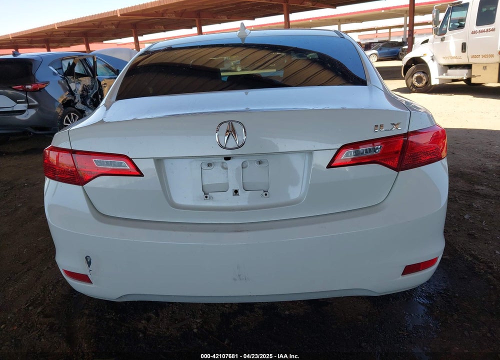 2014 ACURA ILX 2.0L VIN: 19VDE1F34EE015196