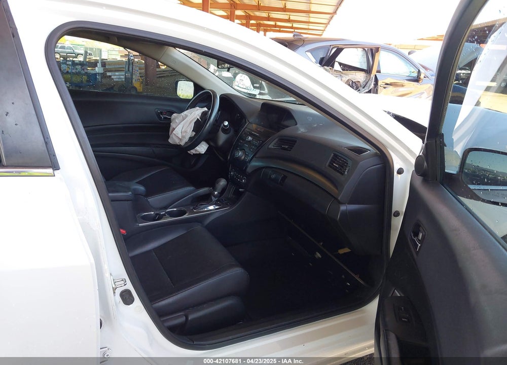 2014 ACURA ILX 2.0L VIN: 19VDE1F34EE015196