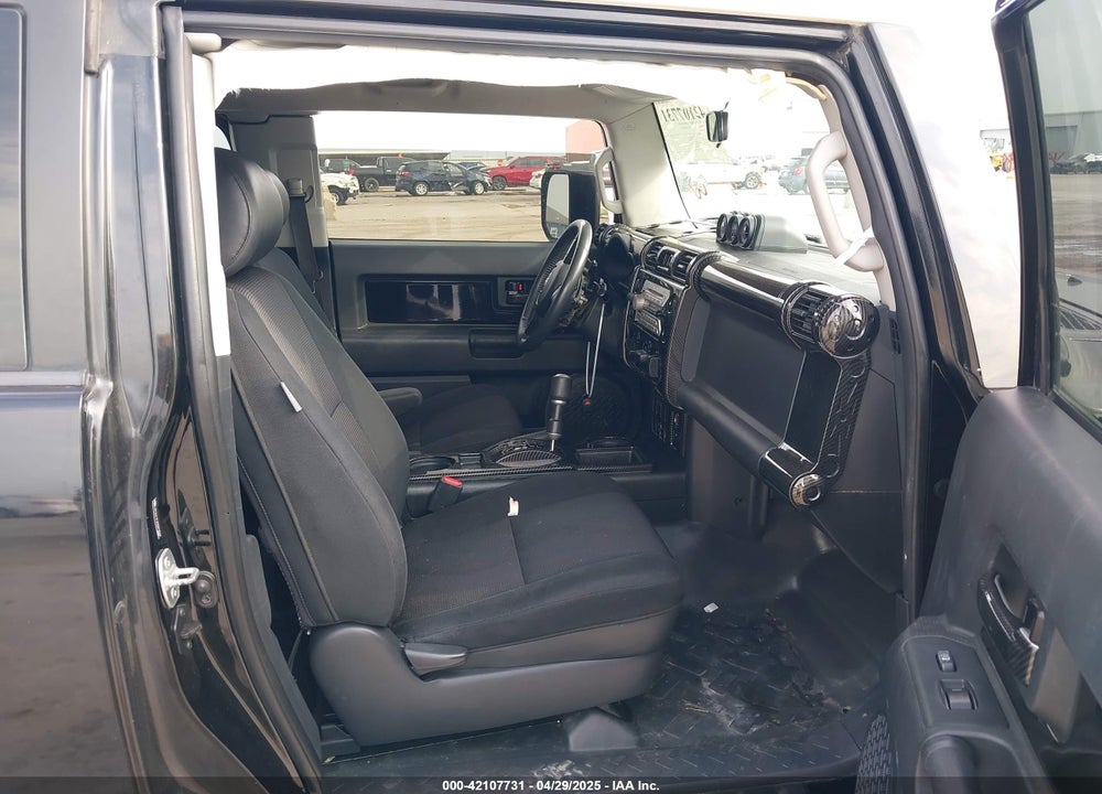 2007 TOYOTA FJ CRUISER VIN: JTEZU11F470012534