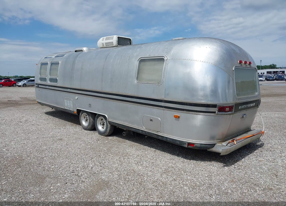 1981 AIRSTREAM EXCELLA VIN: 1STAEAR2XBJ500567