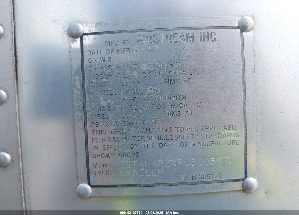 1981 AIRSTREAM EXCELLA VIN: 1STAEAR2XBJ500567