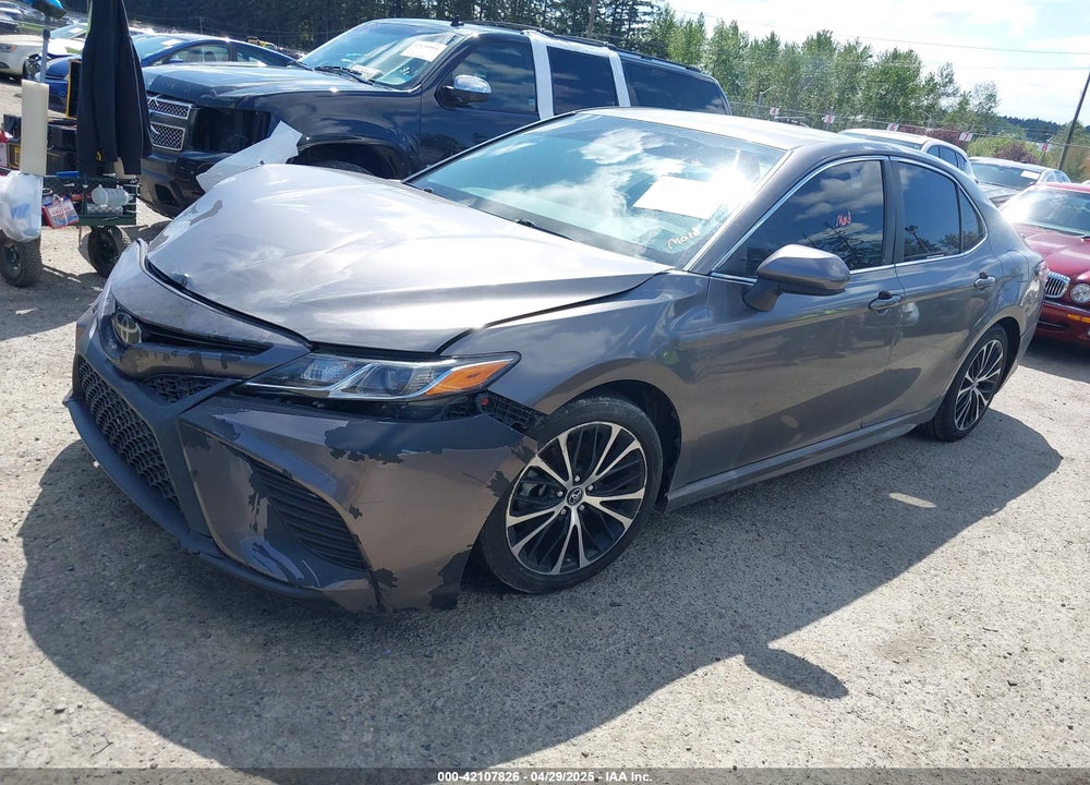 2018 TOYOTA CAMRY VIN: 4T1B11HK9JU627528