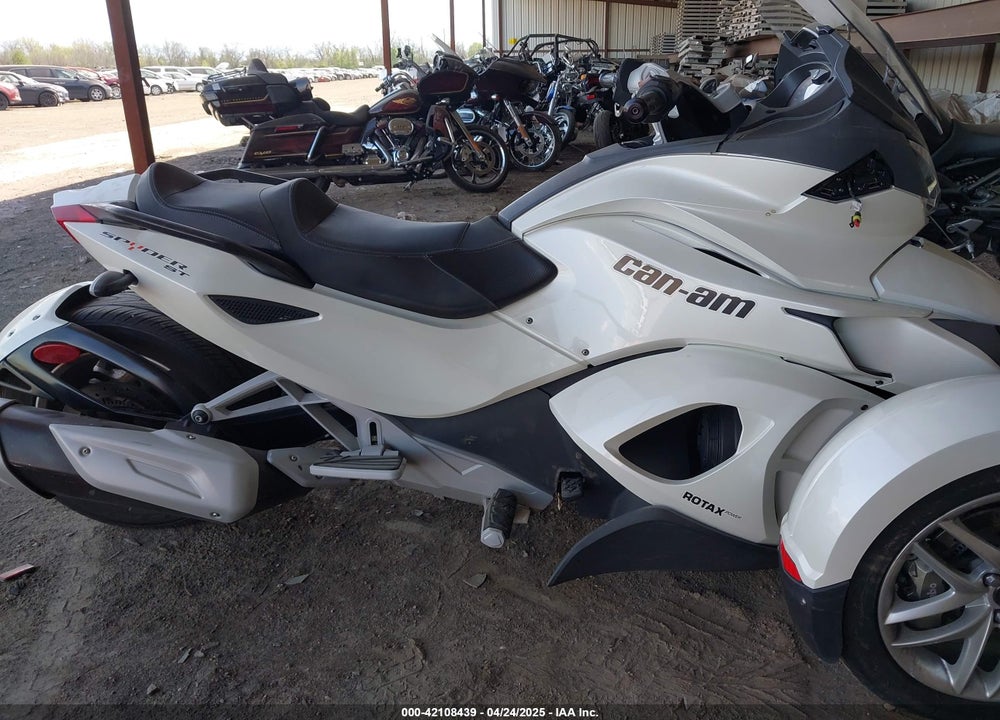2014 CAN-AM SPYDER ROADSTER ST/STS/ST LIMITED VIN: 2BXNCBC12EV000700