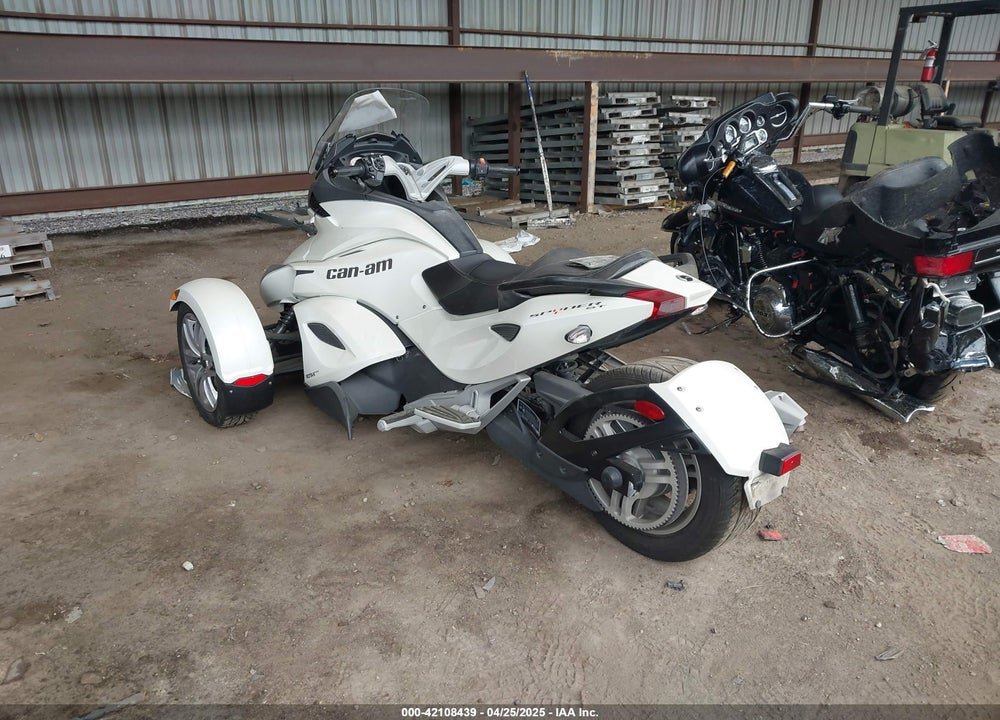 2014 CAN-AM SPYDER ROADSTER ST/STS/ST LIMITED VIN: 2BXNCBC12EV000700