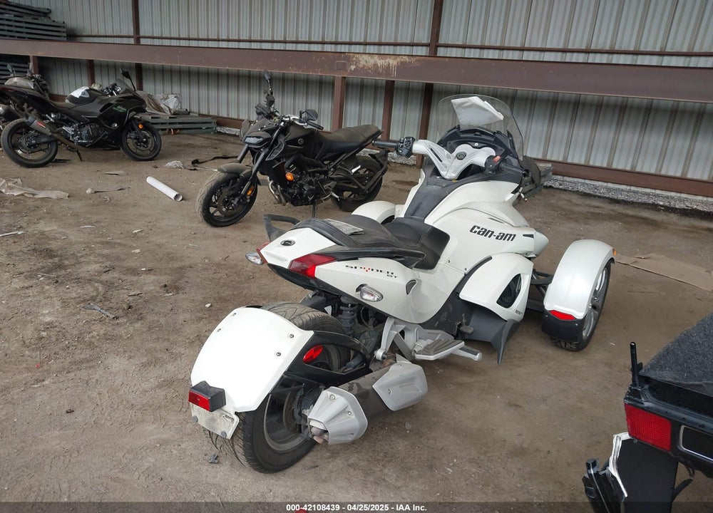 2014 CAN-AM SPYDER ROADSTER ST/STS/ST LIMITED VIN: 2BXNCBC12EV000700