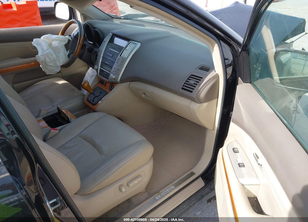 2005 LEXUS RX 330 VIN: 2T2HA31U05C070268