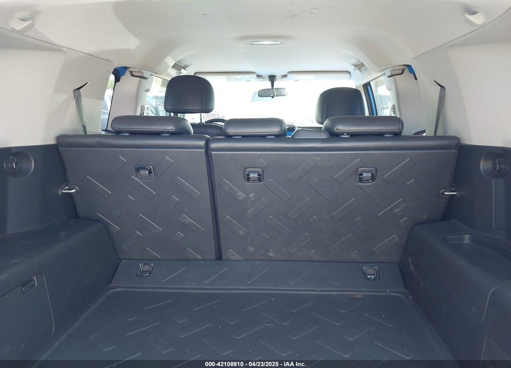 2007 TOYOTA FJ CRUISER VIN: JTEZU11F470014302