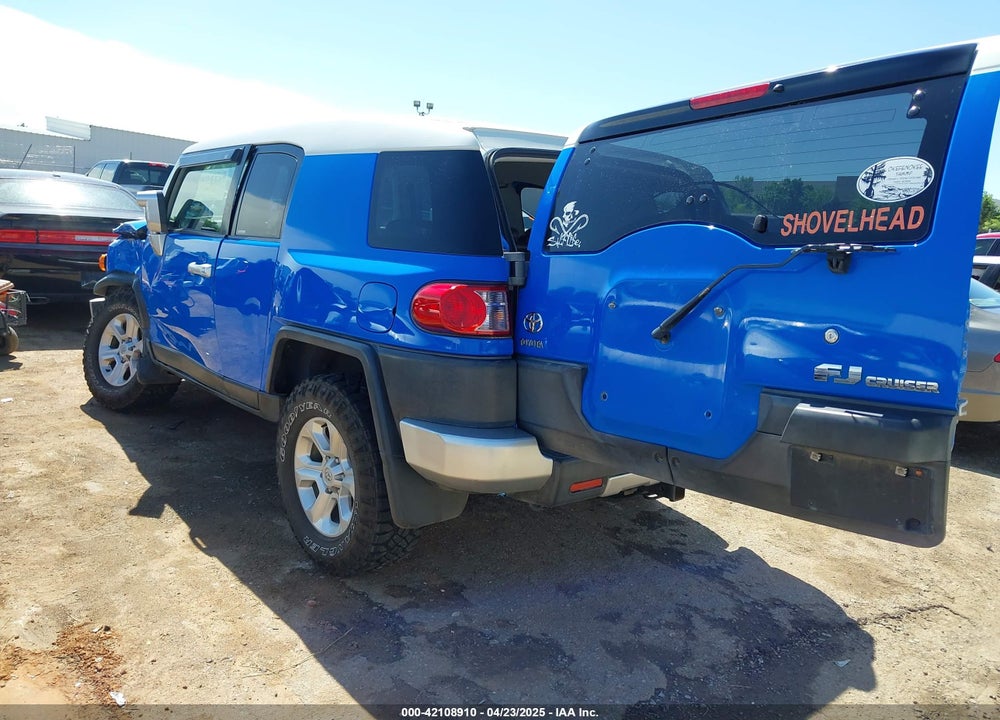 2007 TOYOTA FJ CRUISER VIN: JTEZU11F470014302