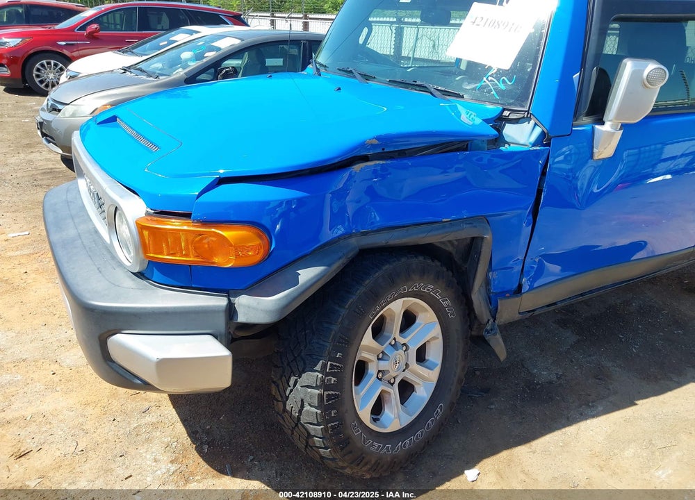 2007 TOYOTA FJ CRUISER VIN: JTEZU11F470014302