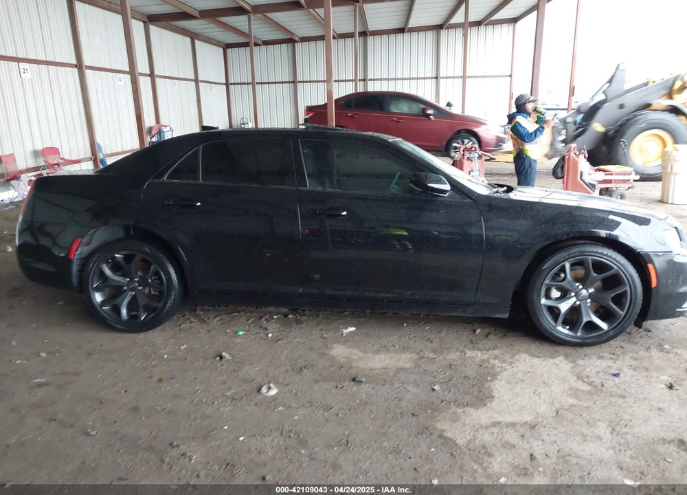 2022 CHRYSLER 300 S VIN: 2C3CCABGXNH236568