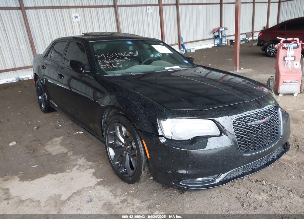 2022 CHRYSLER 300 S VIN: 2C3CCABGXNH236568