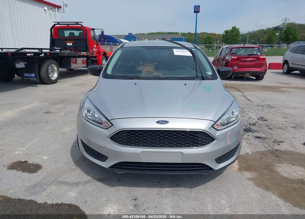 2018 FORD FOCUS S VIN: 1FADP3E26JL251622