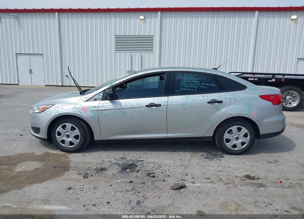 2018 FORD FOCUS S VIN: 1FADP3E26JL251622