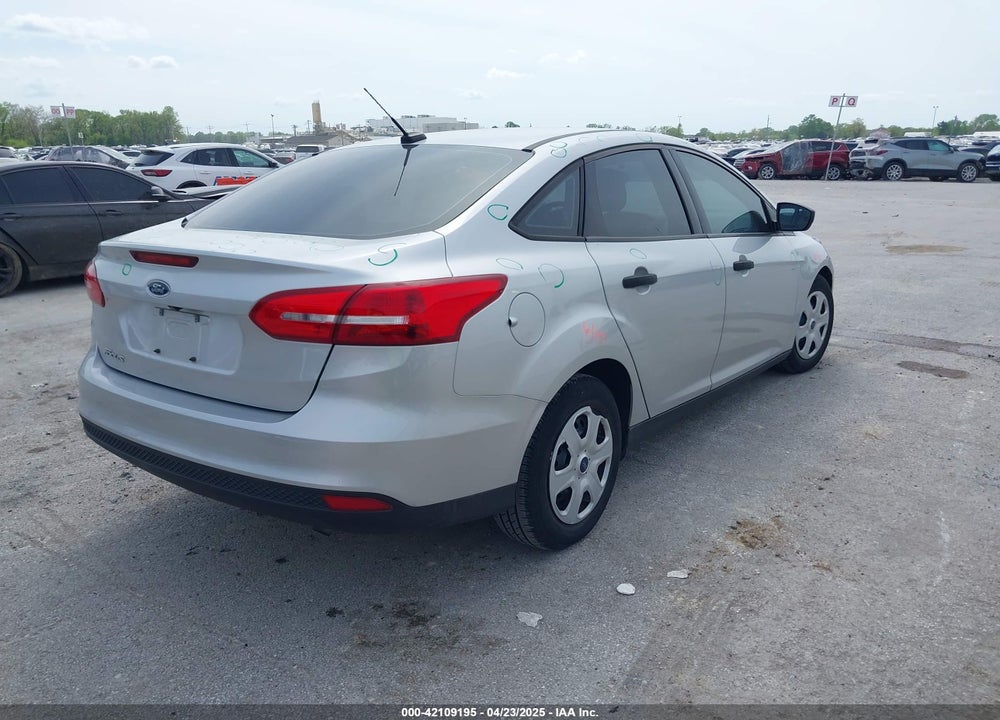 2018 FORD FOCUS S VIN: 1FADP3E26JL251622