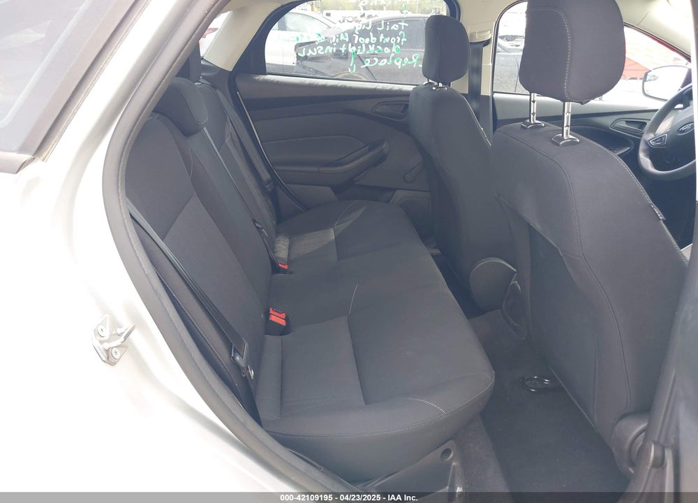 2018 FORD FOCUS S VIN: 1FADP3E26JL251622