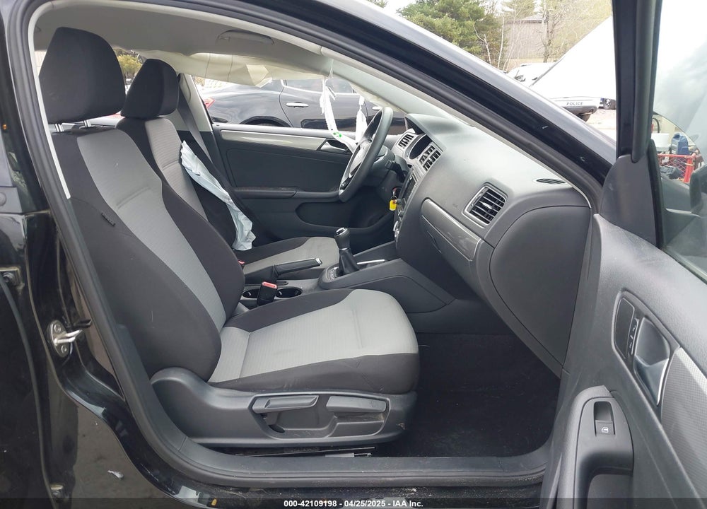 2017 VOLKSWAGEN JETTA VIN: 3VW167AJ1HM327970