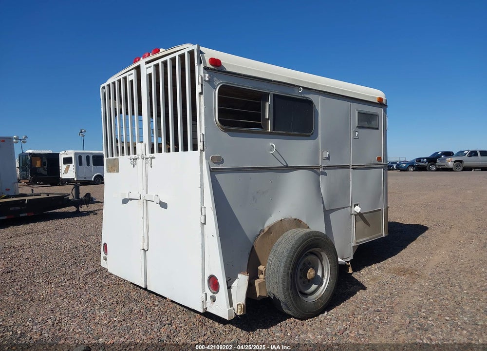 1981 CIRCLE J HORSE TRAILER VIN: WT14146