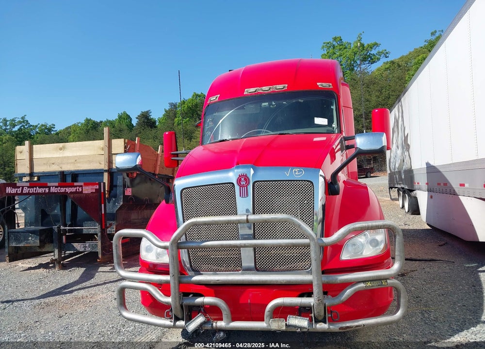2017 KENWORTH T680 VIN: 1XKYDP9X1HJ169650
