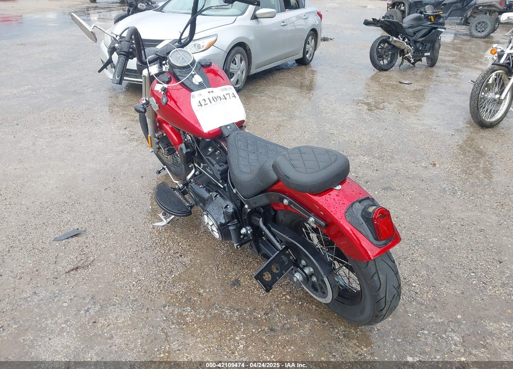 2013 HARLEY-DAVIDSON FLS VIN: 1HD1JRV1XDB051585