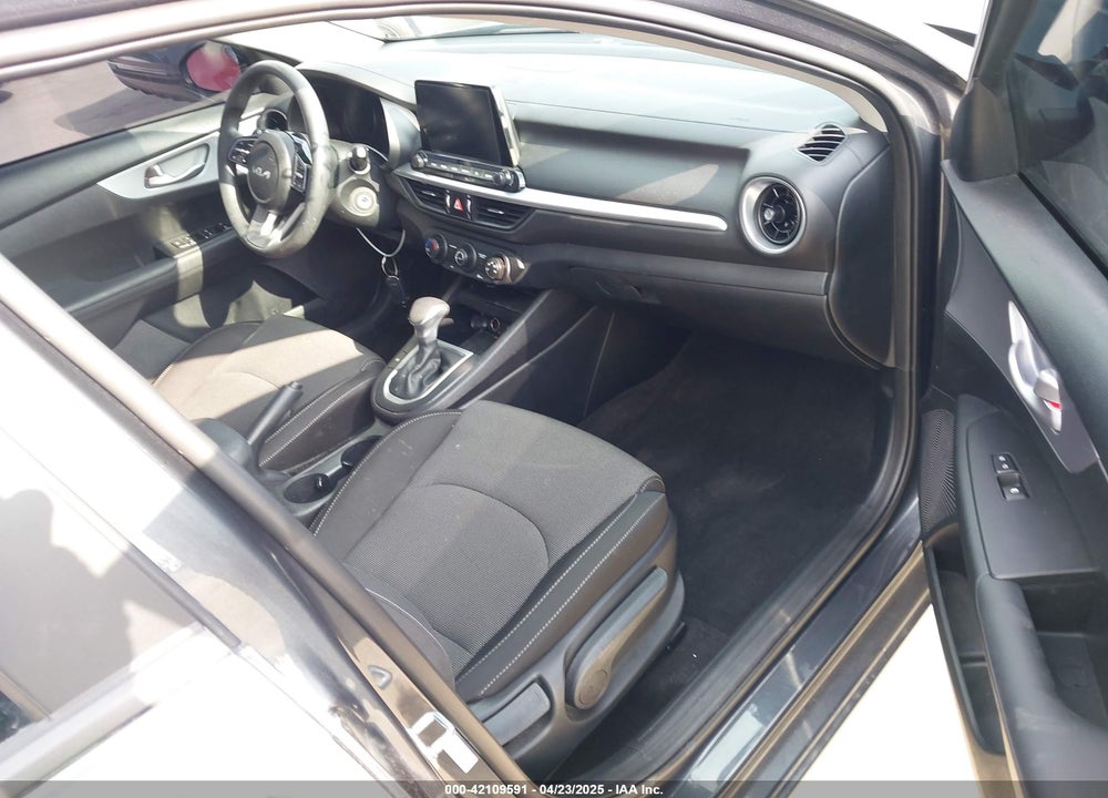 2024 KIA FORTE VIN: 3KPF24AD4RE801774