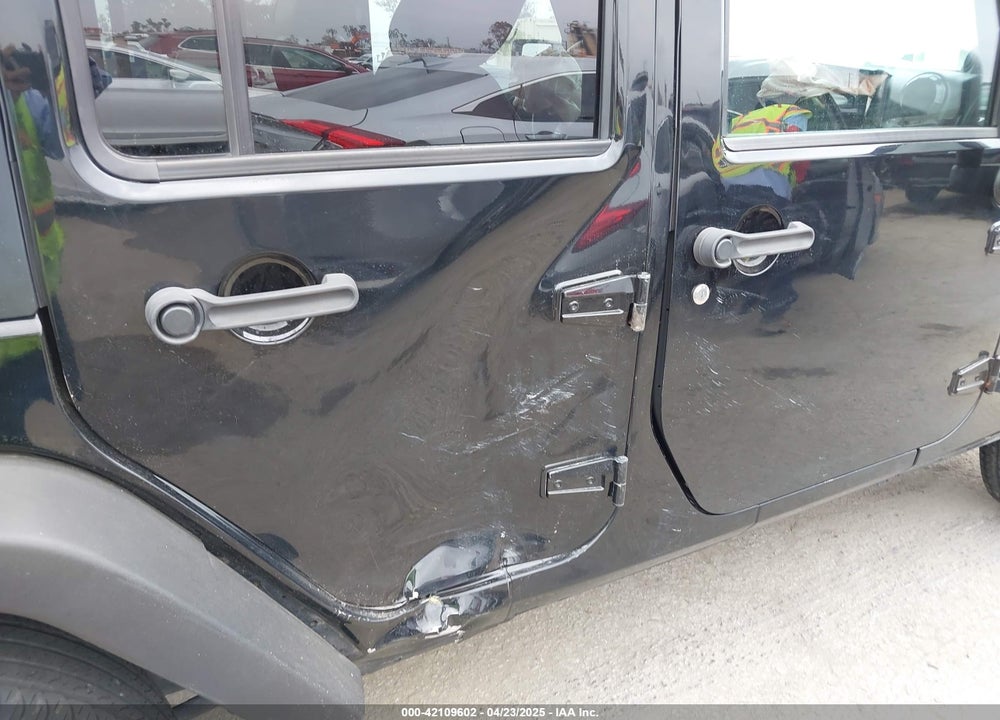 2014 JEEP WRANGLER UNLIMITED SPORT VIN: 1C4BJWDG5EL222524