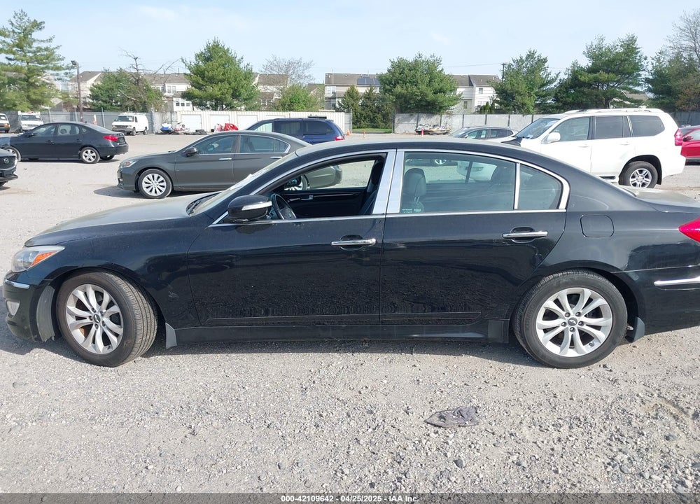 2012 HYUNDAI GENESIS VIN: KMHGC4DD6CU196786