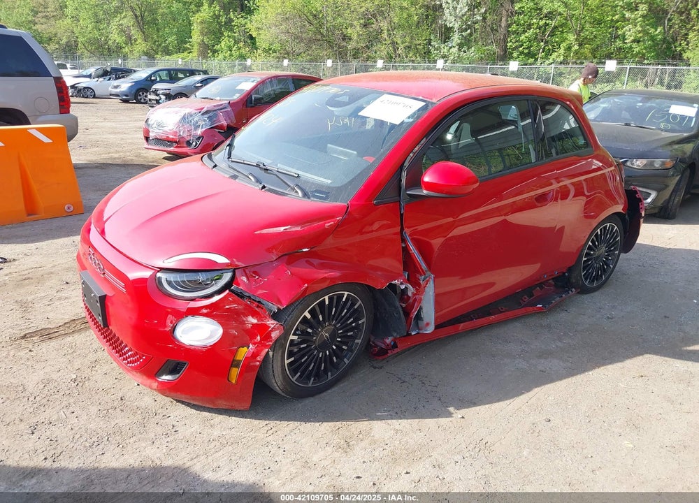 2024 FIAT 500 VIN: ZFAFFAA4XRX204218