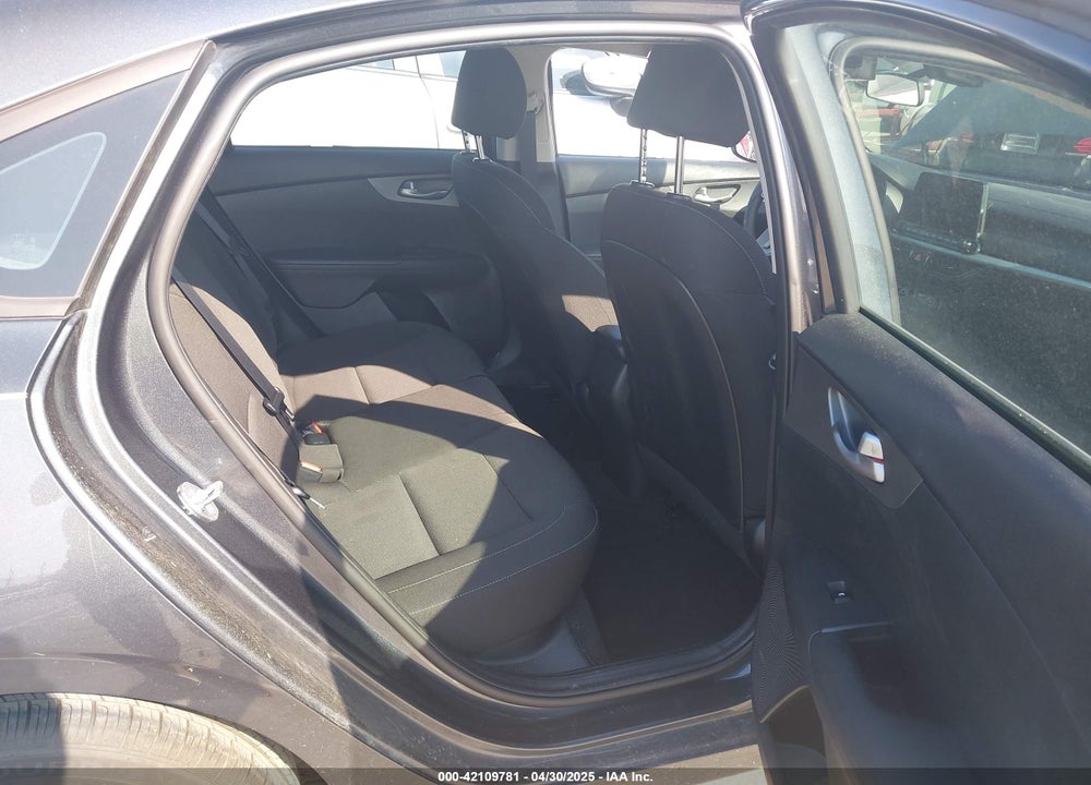 2021 KIA FORTE VIN: 3KPF24AD0ME322311