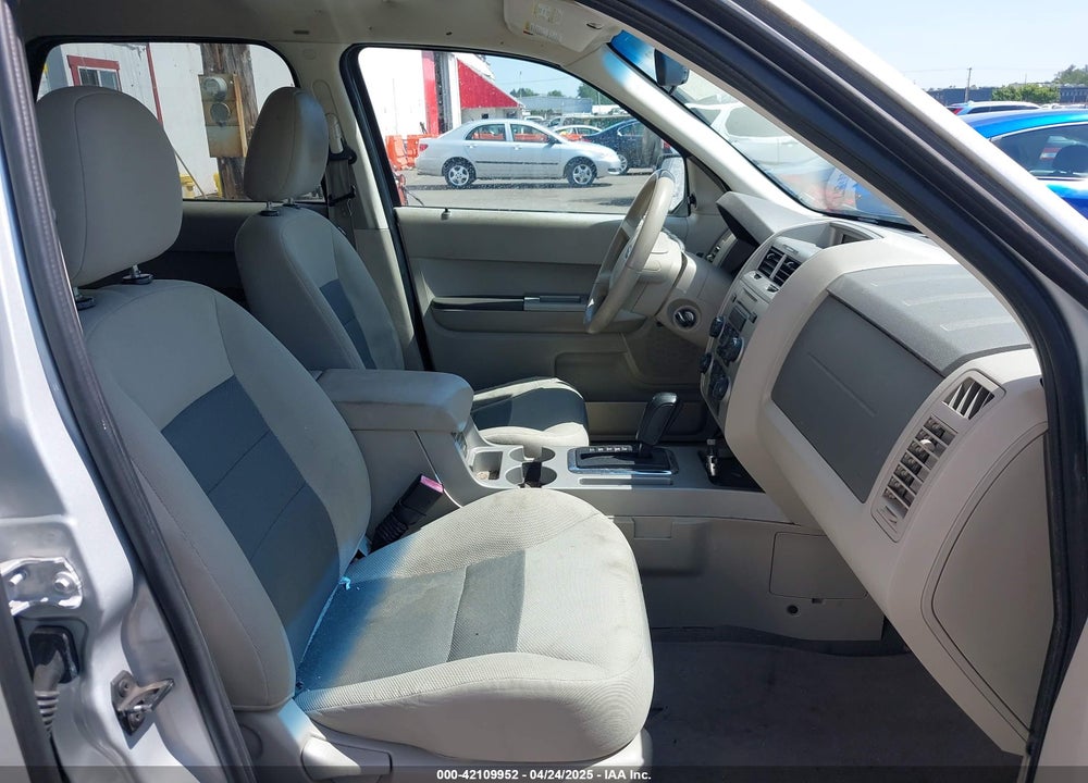 2008 FORD ESCAPE XLT VIN: 1FMCU93168KA42503