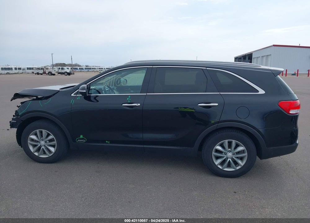 2017 KIA SORENTO VIN: 5XYPGDA32HG203519