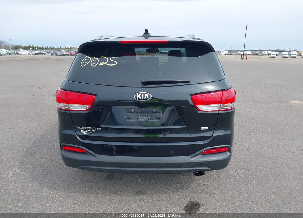 2017 KIA SORENTO VIN: 5XYPGDA32HG203519
