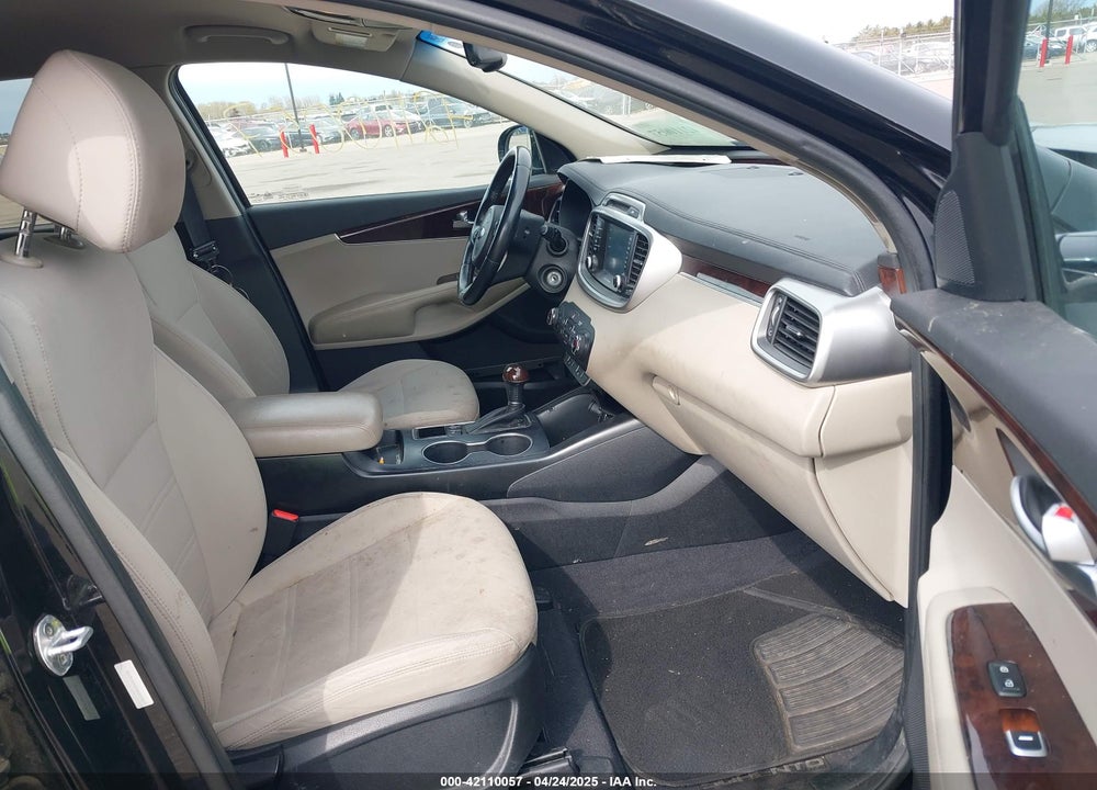 2017 KIA SORENTO VIN: 5XYPGDA32HG203519