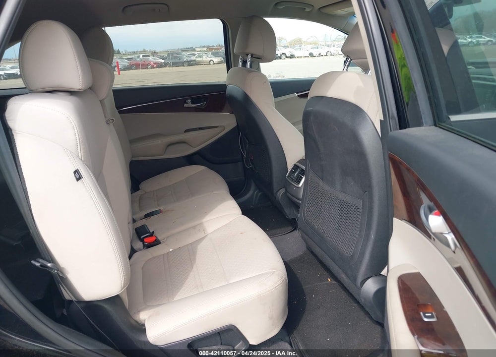 2017 KIA SORENTO VIN: 5XYPGDA32HG203519