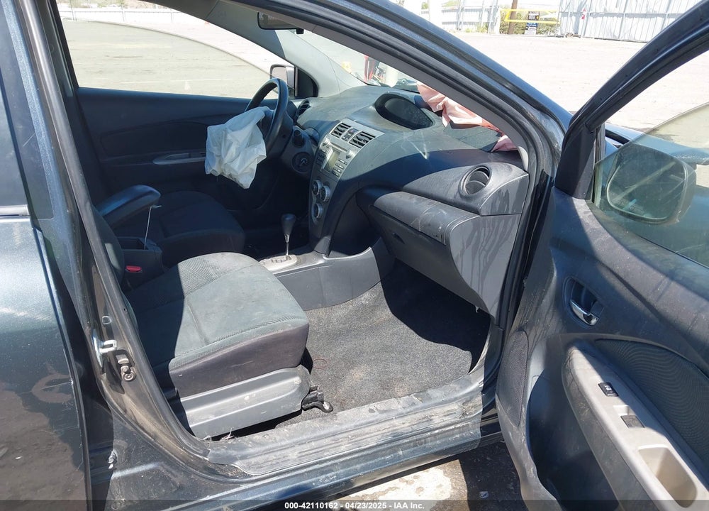 2010 TOYOTA YARIS VIN: JTDBT4K31A1389533