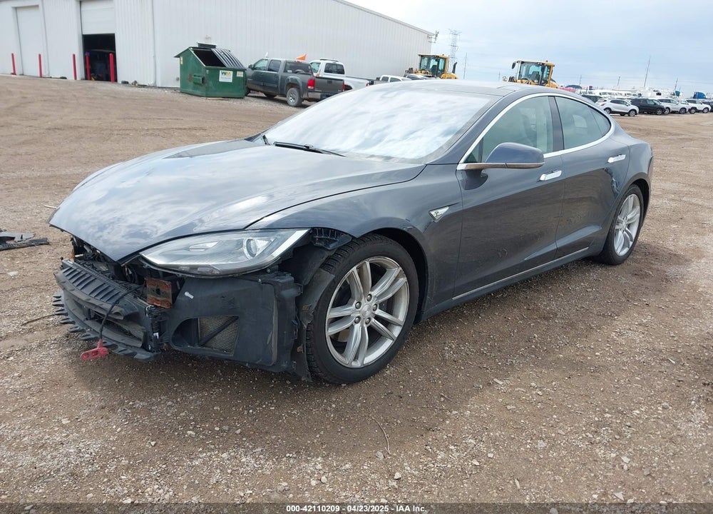 2015 TESLA MODEL S VIN: 5YJSA1H2XFF081584