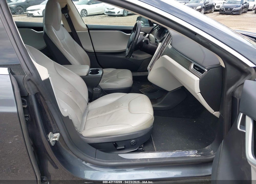 2015 TESLA MODEL S VIN: 5YJSA1H2XFF081584