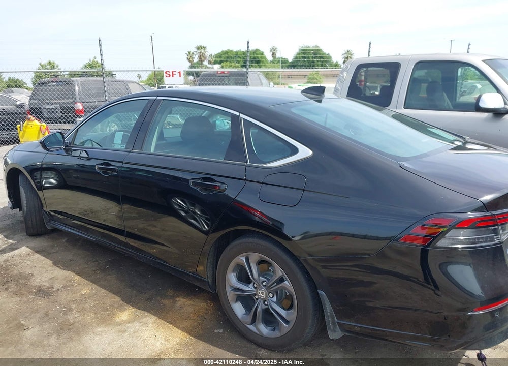 2024 HONDA ACCORD HYBRID EX-L VIN: 1HGCY2F61RA061640