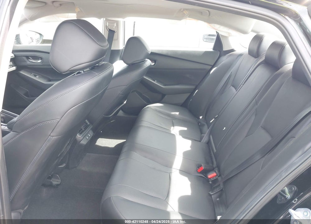 2024 HONDA ACCORD HYBRID EX-L VIN: 1HGCY2F61RA061640
