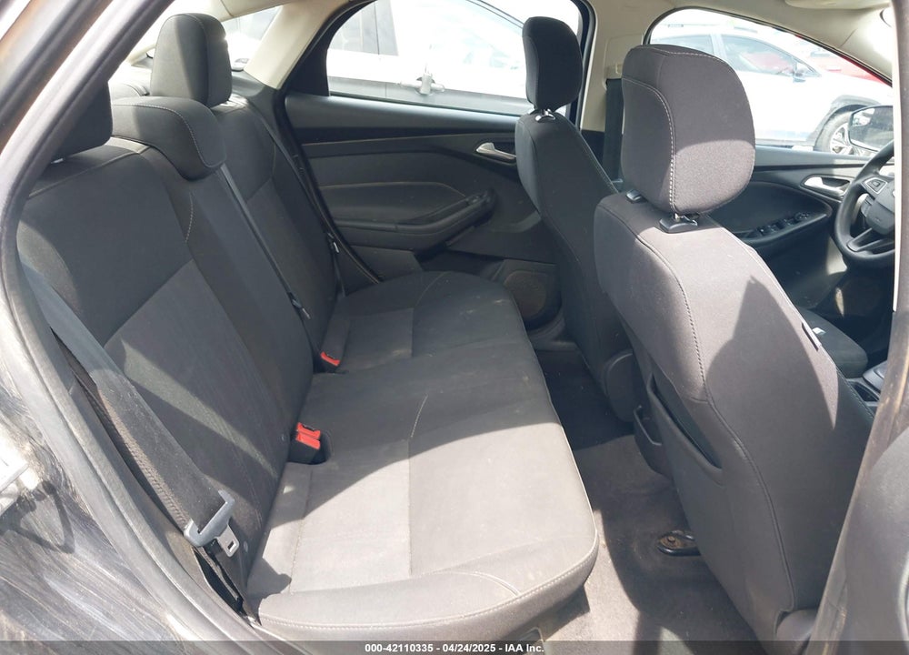 2018 FORD FOCUS VIN: 1FADP3F20JL312395