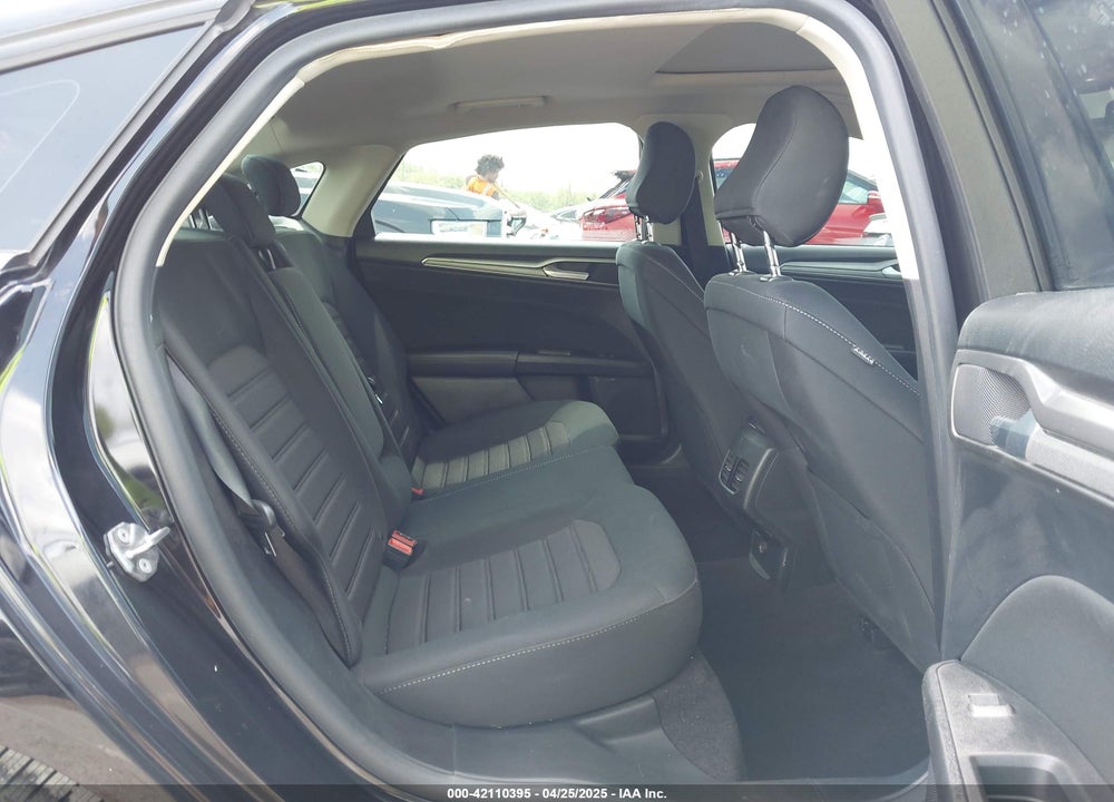 2020 FORD FUSION SE VIN: 3FA6P0HD8LR256216