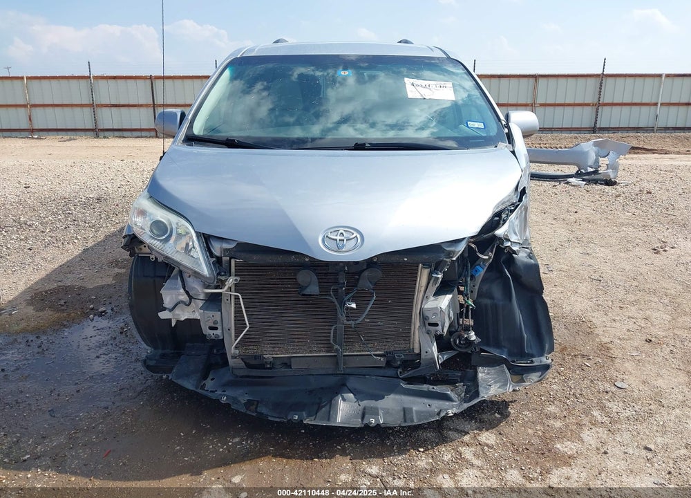 2013 TOYOTA SIENNA LE V6 8 PASSENGER VIN: 5TDKK3DC2DS389090